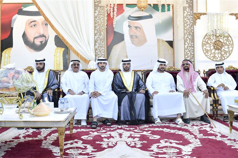 حمدان ومكتوم بن محمد يحضران أفراح الكتبي