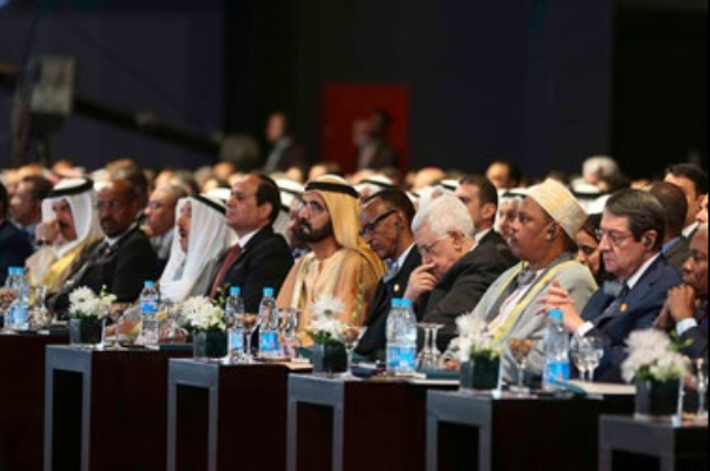 خليفة ومحمد بن راشد يستقبلان رئيس الولايات المتحدة الأمريكية 