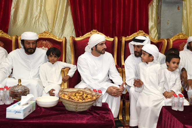حمدان بن محمد يعزي في وفاة مطر الكتبي