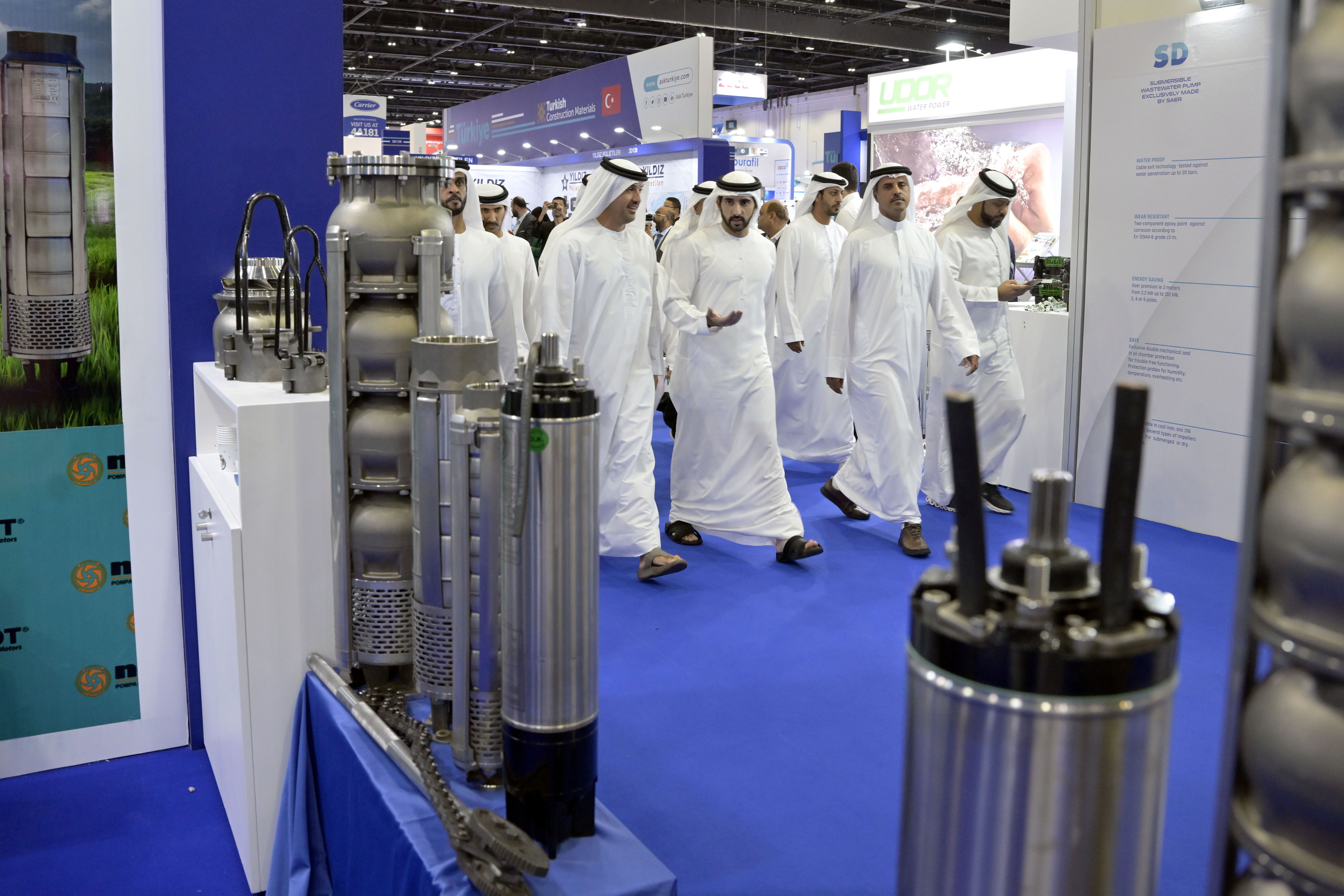 Hamdan bin Mohammed tours the Big 5 exhibition