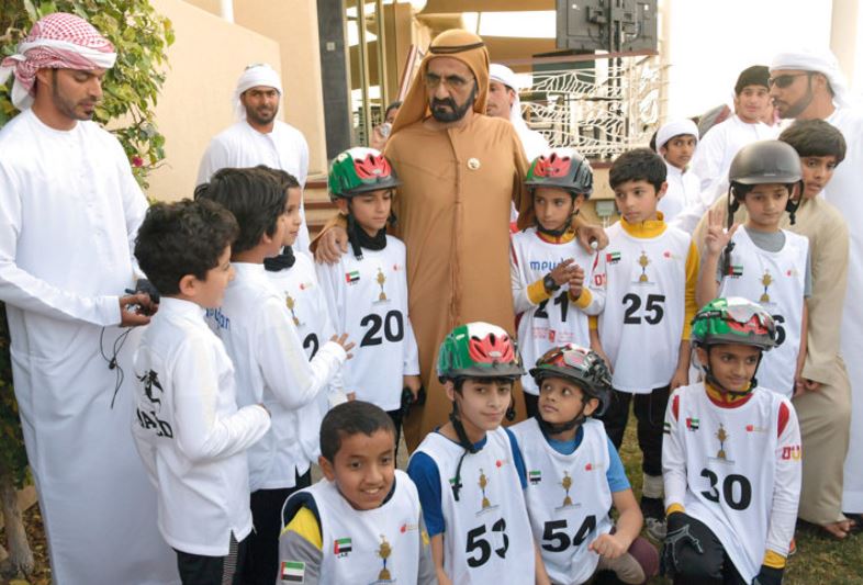 محمد بن راشد يتابع التحضيرات الأخيرة لـ «كأس القدرة» ويشهد سباق البوني في سيح السلم