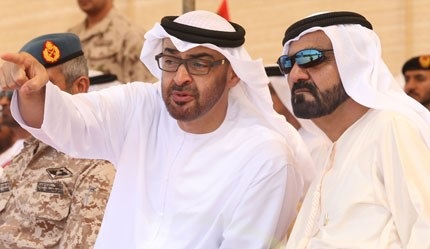 حمدان بن راشد يستقبل مسيرة " روح الاتحاد "