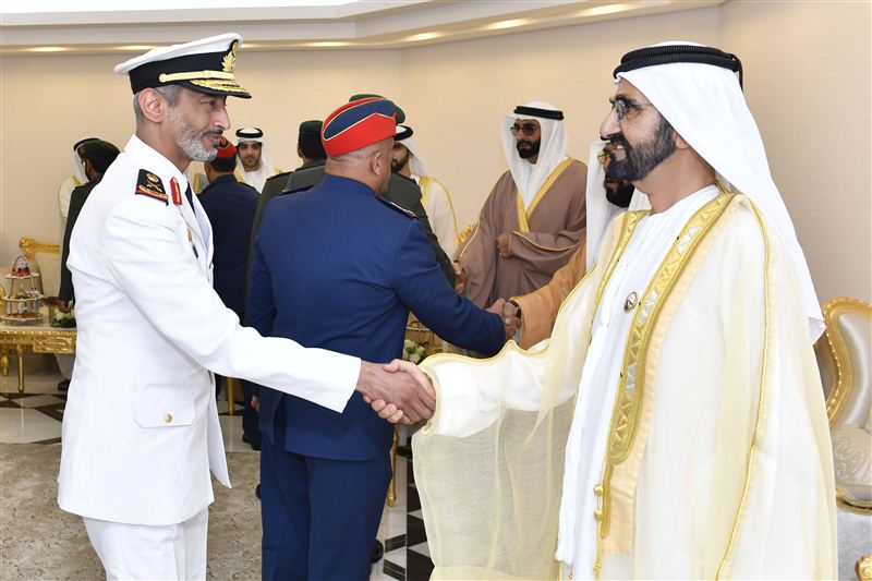 محمد بن راشد يستقبل عدداً من السفراء والملحقين العسكريين