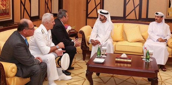 محمد بن راشد يزور المتحف البريطاني في لندن