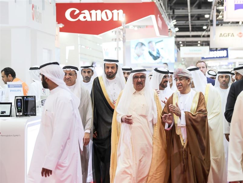 حمدان بن راشد يفتتح معرض ومؤتمر "الصحة العربي 2018 " بدبي