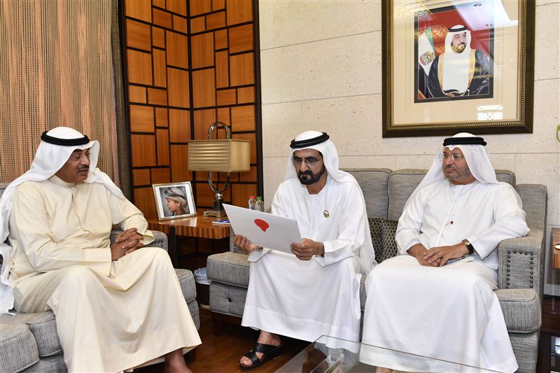 محمد بن راشد يستقبل مبعوث أمير الكويت