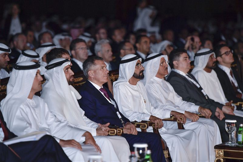 محمد بن راشد يشهد الجلسة الافتتاحية لملتقى الاستثمار السنوي
