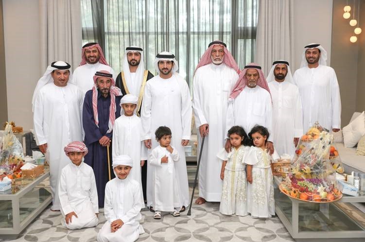 حمدان بن محمد يحضر أفراح المهيري والرميثي