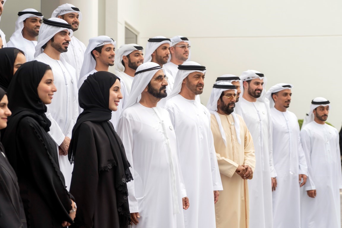 محمد بن راشد ومحمد بن زايد يستقبلان المشاركين في "ملتقى شباب الإمارات العالمي"