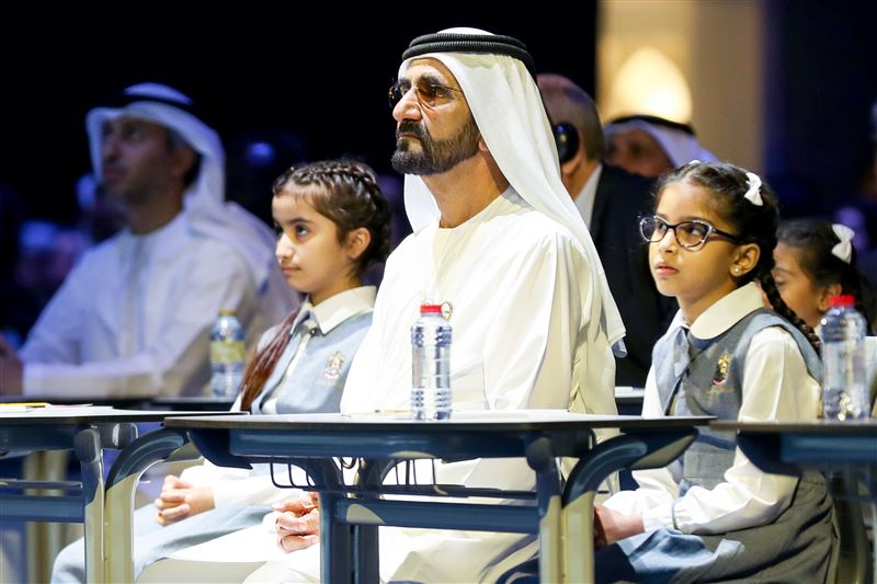محمد بن راشد يدشّن منصة "مدرسة" الأكبر عربياً للتعليم الالكتروني