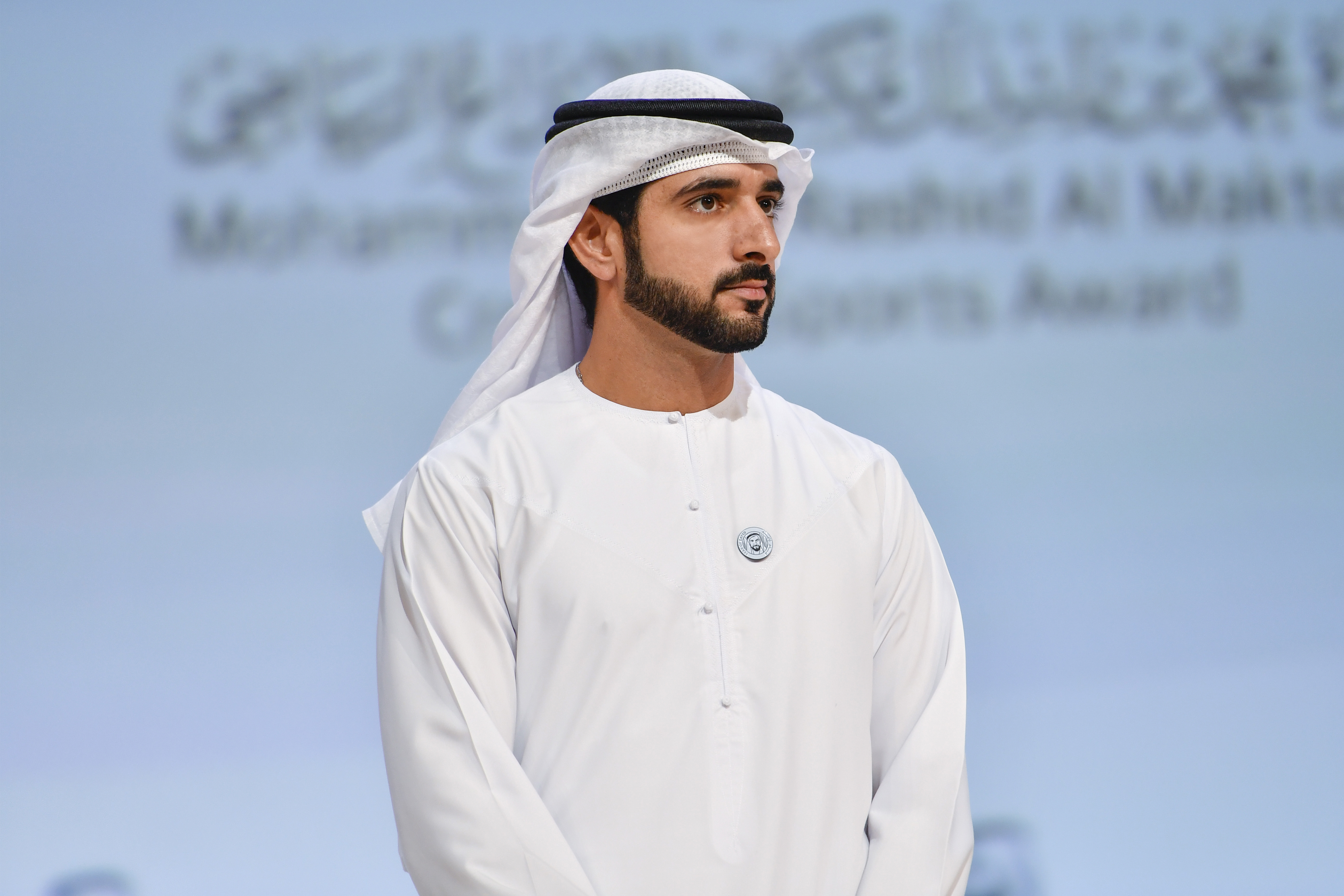 حمدان بن محمد: "حريصون على الاحتفاء بأصحاب الإنجازات ذات التأثير الإيجابي في المجتمع.. وتعزيز دور المبدعين كنماذج مُلهِمة"