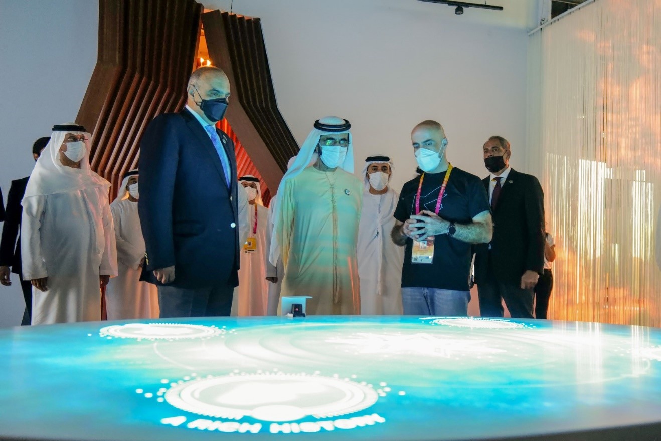 محمد بن راشد يزور جناحي الأردن وسنغافورة في إكسبو دبي 2020