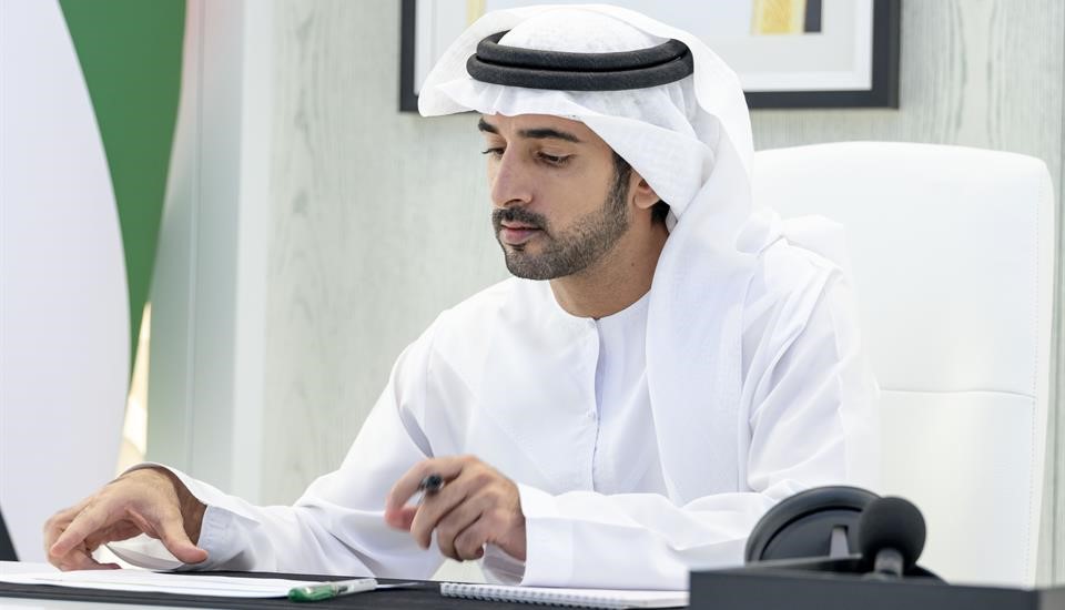 ولي عهد دبي يطلق جائزة استثنائية لتكريم أفضل الممارسات المبتكرة في مواجهة جائحة كوفيد-19 ومعالجة تبعاتها