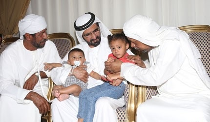 محمد بن راشد يلتقي بالوفد البريطاني البرلماني