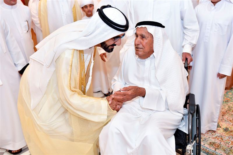 محمد بن راشد يستقبل المهنئين بعيد الفطر السعيد