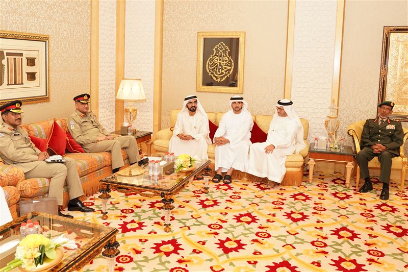 محمد بن راشد يستقبل رئيس أركان القوات المسلحة الباكستانية